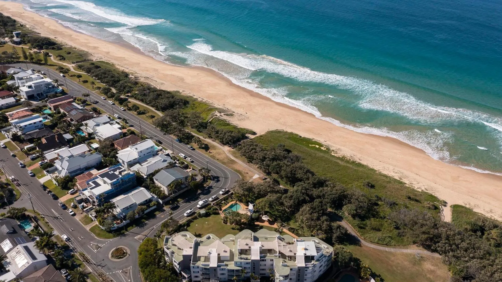 Apartment Surfside At Buddina With Direct Beach Access