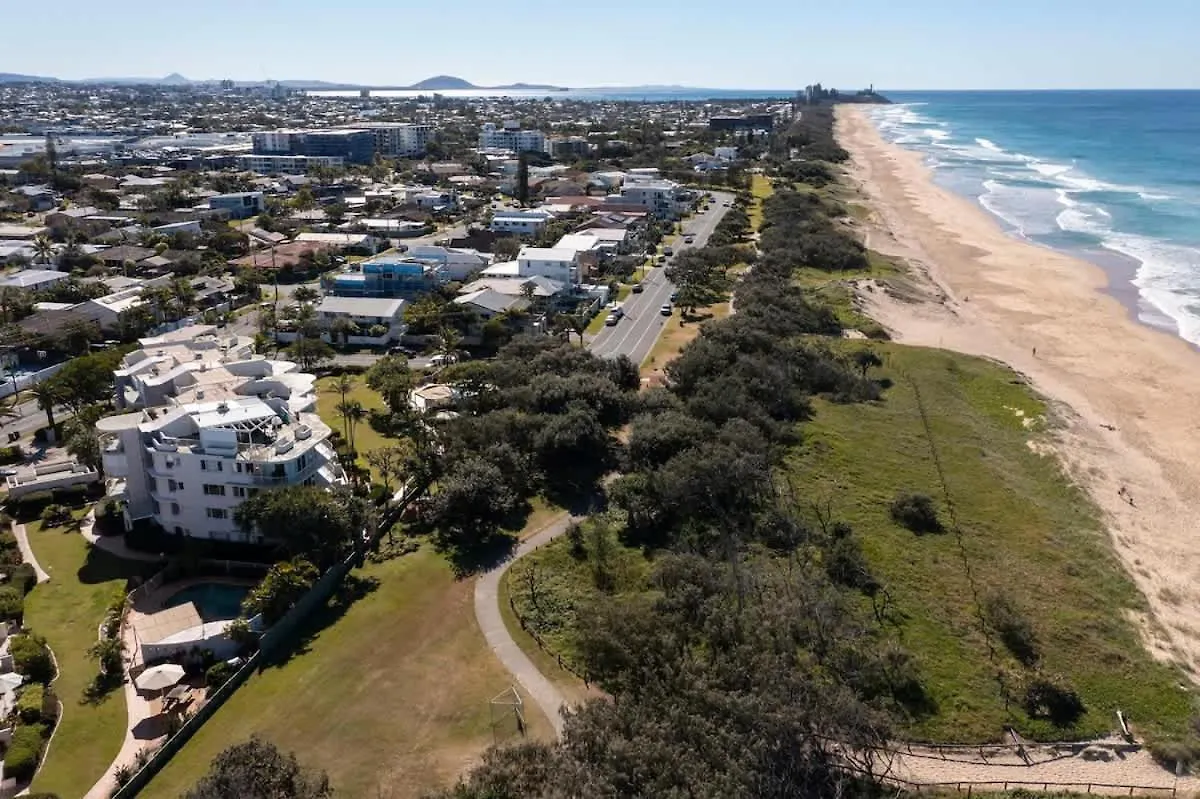 Apartment Surfside At Buddina With Direct Beach Access