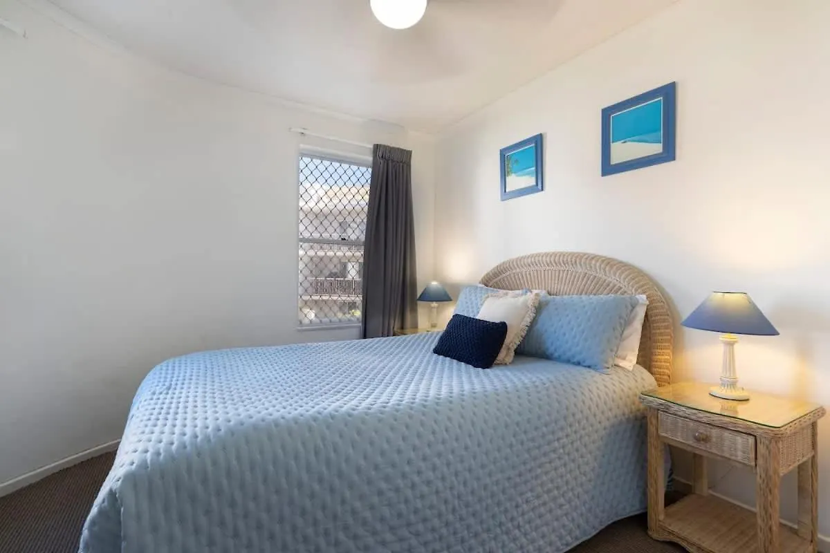 Apartment Surfside At Buddina With Direct Beach Access